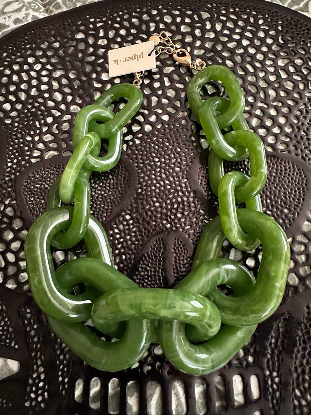 🩶PIPER K BOLD GREEN RESIN CHUNKY STATEMENT NECKLACE - NWT🩶 - Picture 2 of 5